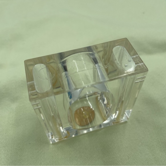 Vintage Acrylic Salt and Pepper Napkin Rings - Picture 4 of 8